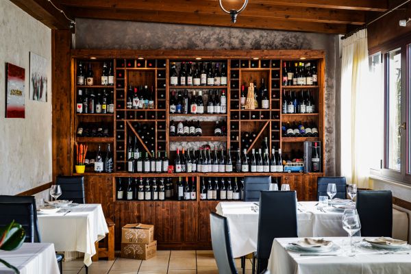 Come trovare un bar con la migliore selezione di vini?